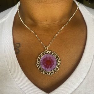 💗 Silver handmade Vintage Closed bezel Resin art necklace. 💗